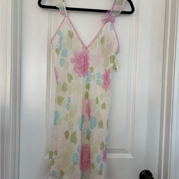 california dynasty Other - NEW California Dynasty Floral Sheer Full Slip SMALL Floral Chiffon Beaded detail